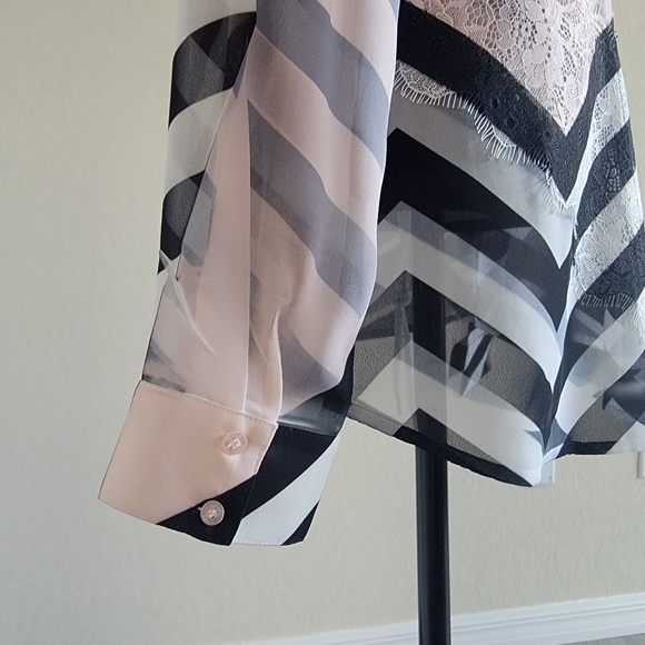 Chiffon Printed Blouse - Picture 8 of 9